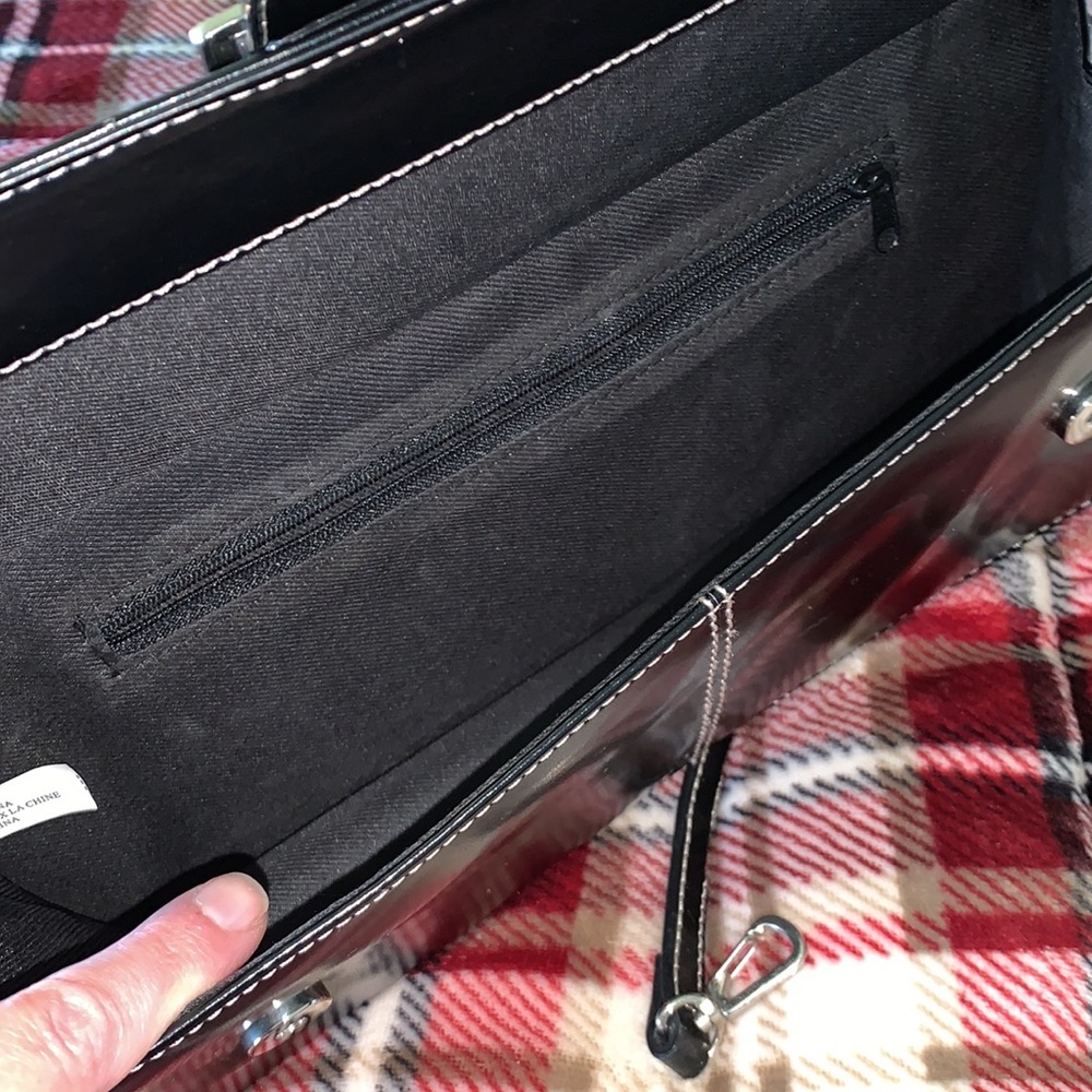 Rectangular/Triangular Black Envelope Style Purse - image 5